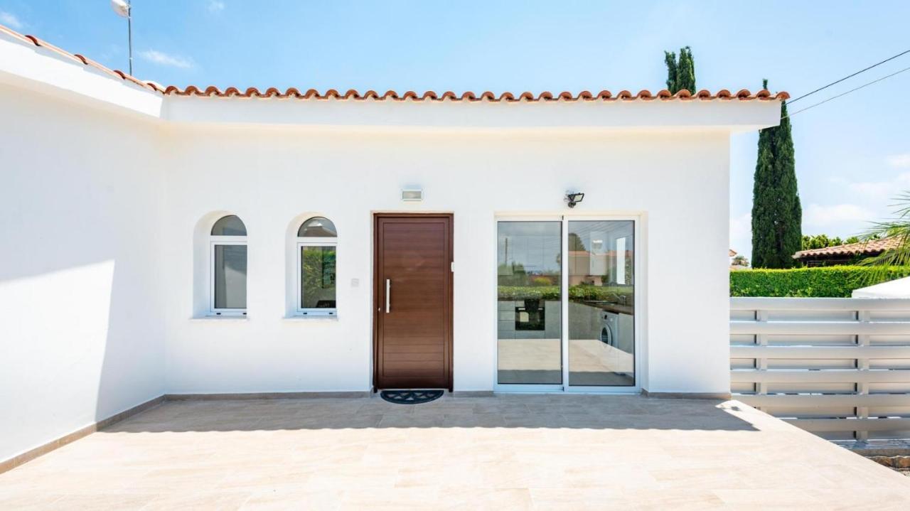 Bungalow Mikaella By Ezoria Villas Coral Bay Exteriör bild