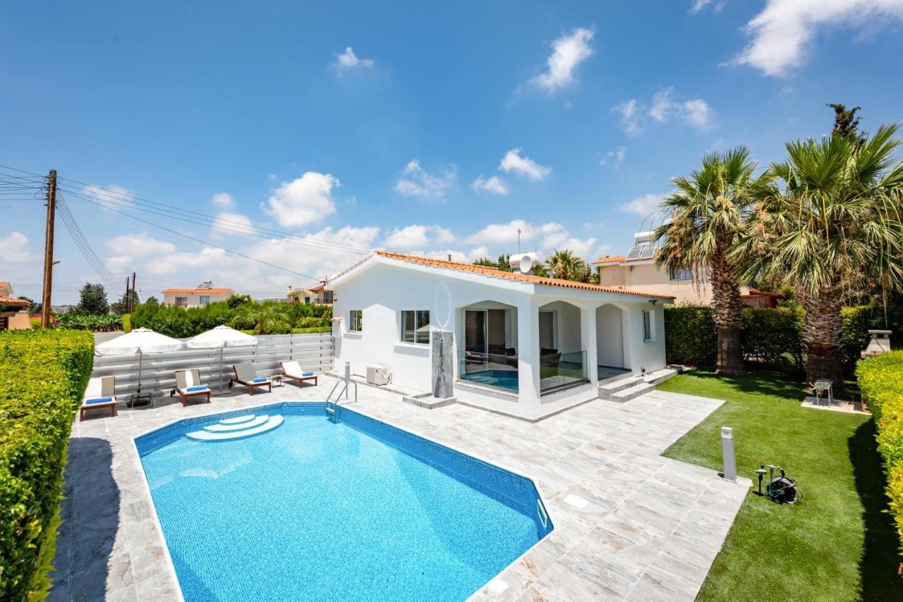 Bungalow Mikaella By Ezoria Villas Coral Bay Exteriör bild