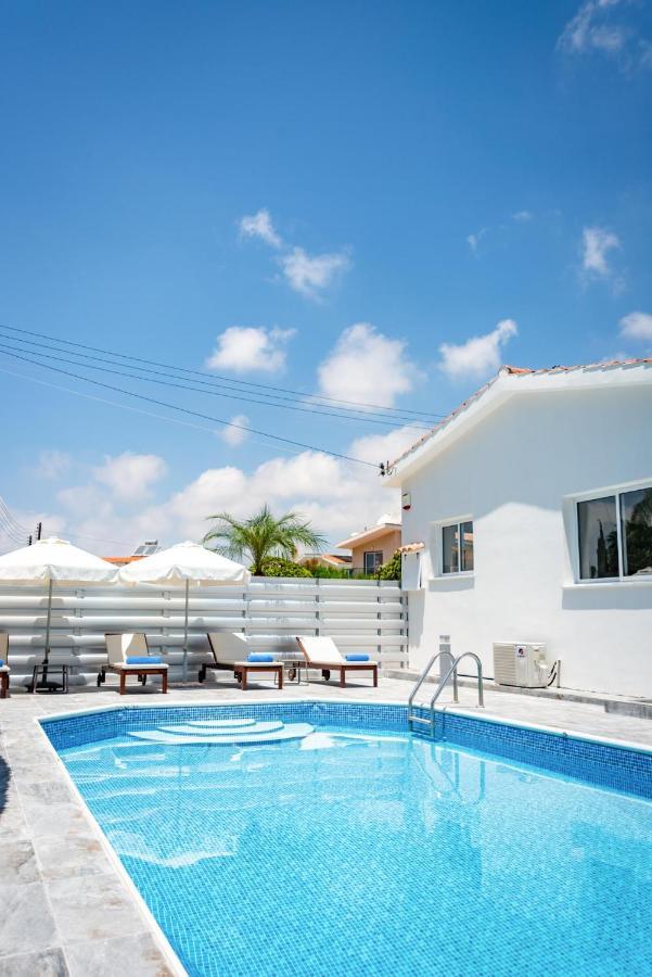 Bungalow Mikaella By Ezoria Villas Coral Bay Exteriör bild
