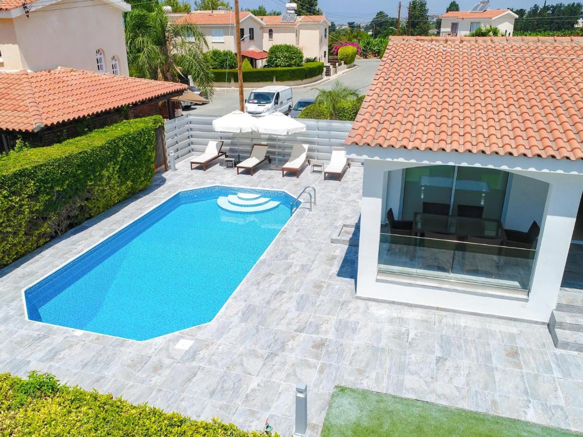 Bungalow Mikaella By Ezoria Villas Coral Bay Exteriör bild
