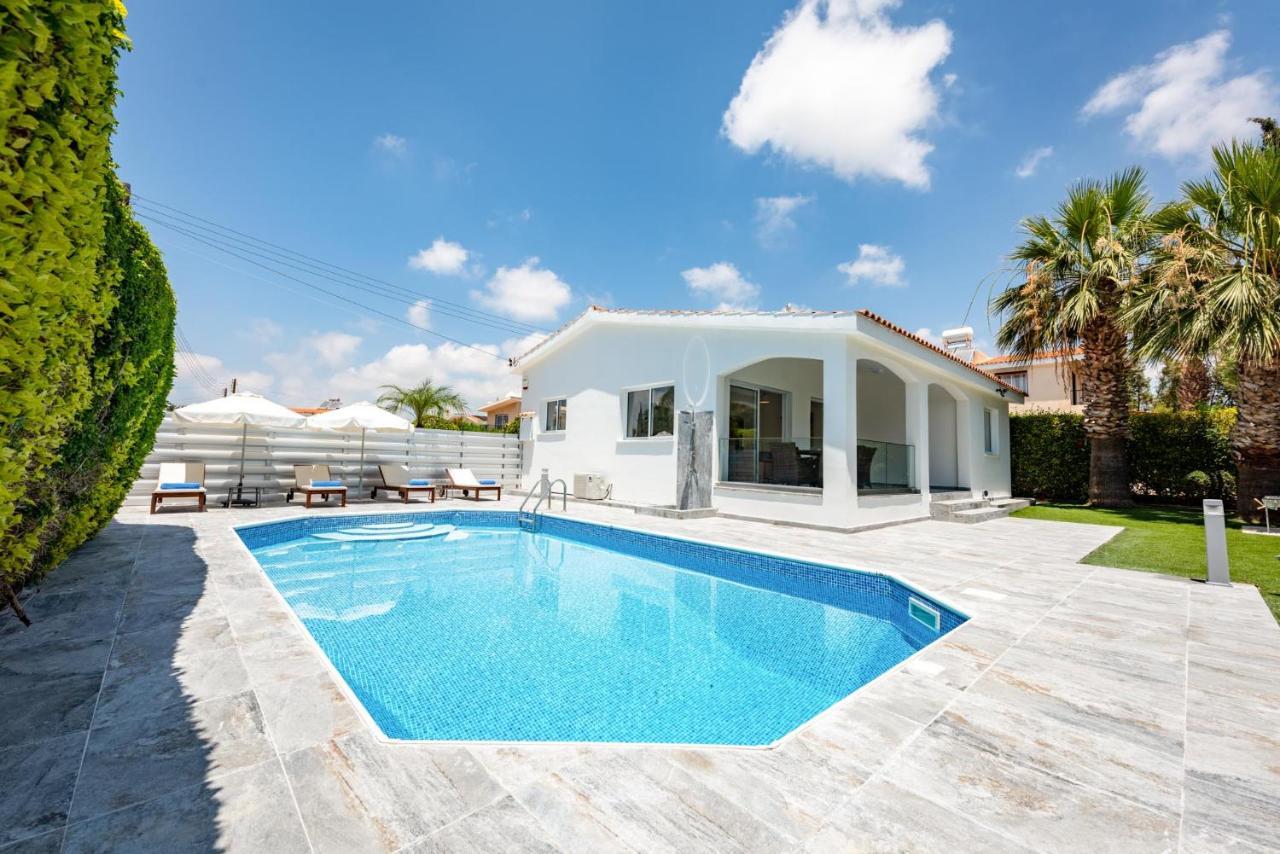 Bungalow Mikaella By Ezoria Villas Coral Bay Exteriör bild