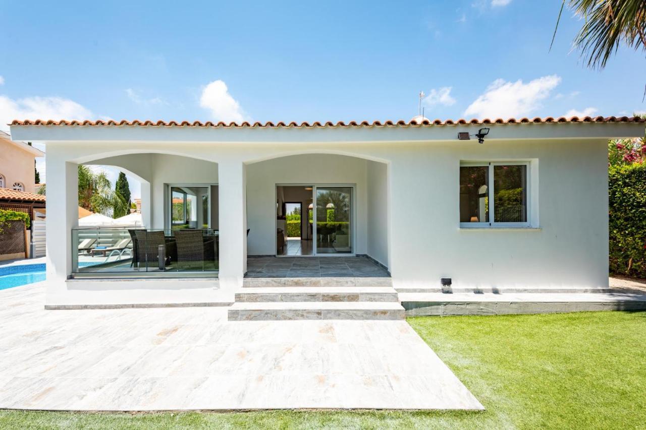 Bungalow Mikaella By Ezoria Villas Coral Bay Exteriör bild