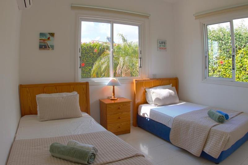 Bungalow Mikaella By Ezoria Villas Coral Bay Exteriör bild