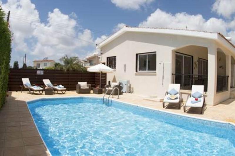 Bungalow Mikaella By Ezoria Villas Coral Bay Exteriör bild